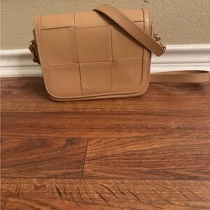 GiGi New York Crossbody Bag in Capuccino